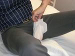 ワンポイント介護術　オムツの正しい当て方　How to apply one-point nursing omutsu 7